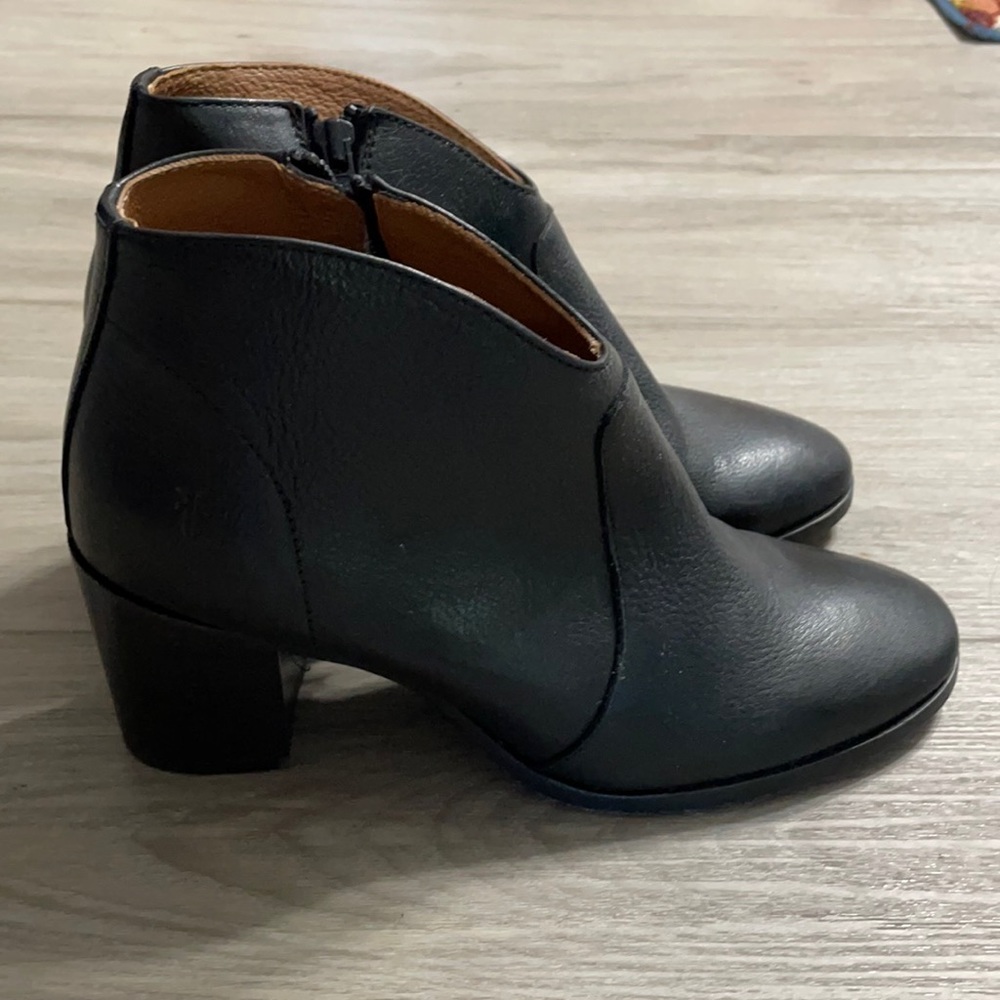 SOLD NWOB Frye Black Leather Booties